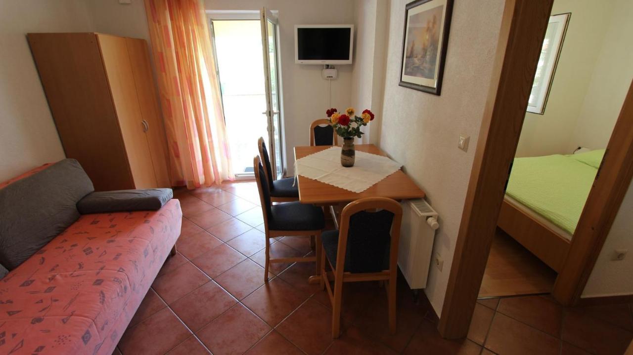 מאלינסקה Apartments Serbecic מראה חיצוני תמונה